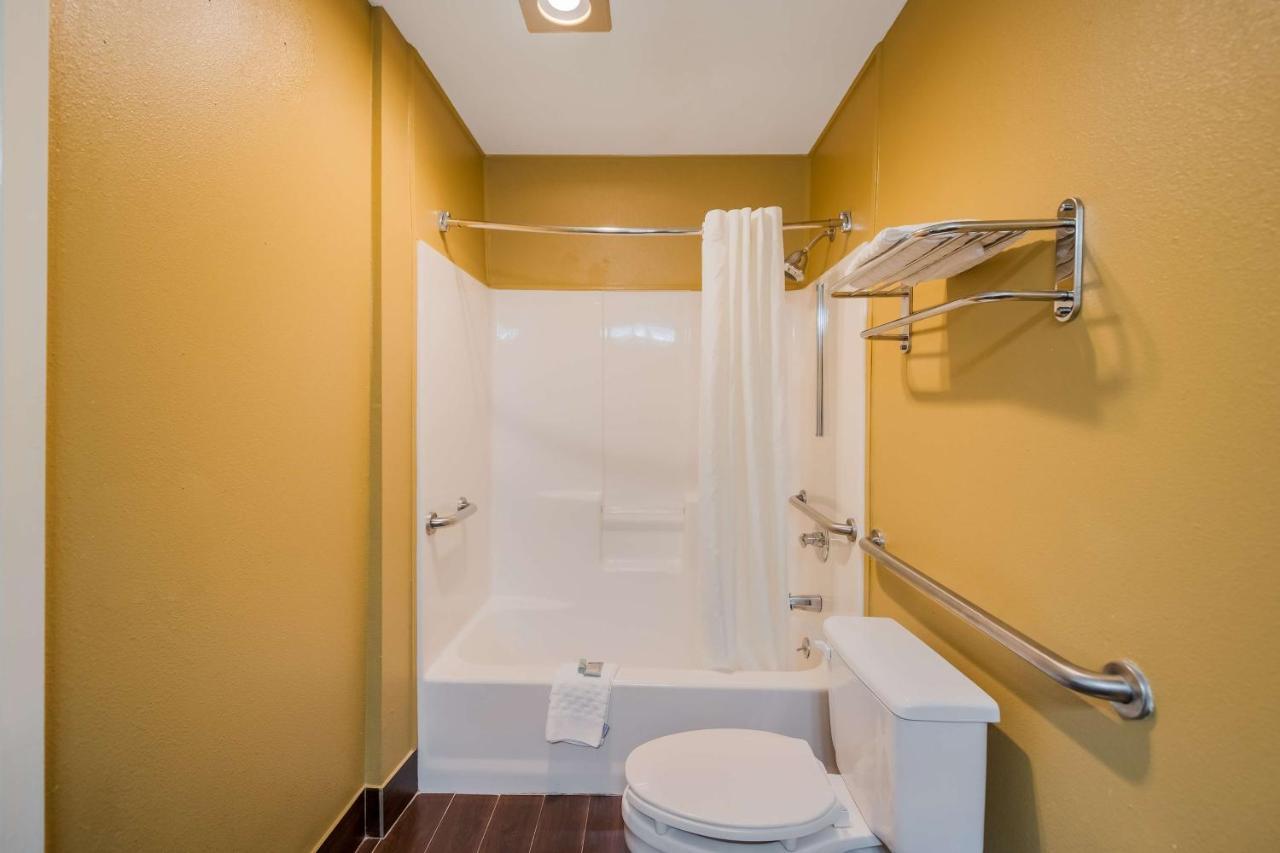 Surestay Hotel By Best Western Mt Pleasant Mount Pleasant Экстерьер фото