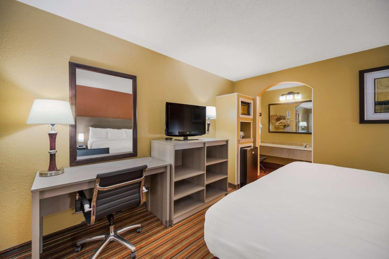 Surestay Hotel By Best Western Mt Pleasant Mount Pleasant Экстерьер фото